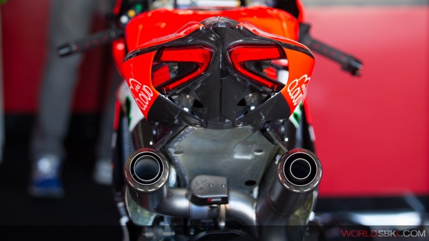 00104_p3_ambience_slide_big